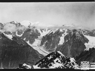 იალბუზი<br>
ვიტორიო სელას ფოტო<br>
1890 <br>
Elbrus<br>
Photo by Vittorio Sella