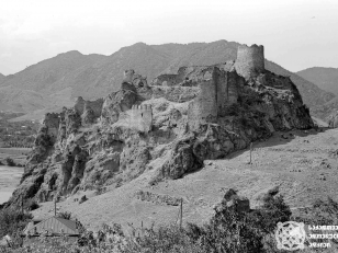 აწყურის ციხე<br>
1890-1910 <br>
Atskuri Castle<br>