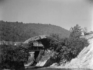 თამარის ხიდი, სოფელი ბესლეთი<br>
1960-იანი წლები <br>
Tamar Bridge, village Besleti <br>
1960s