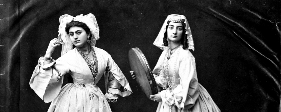 ქართველი ქალბატონები დაირით