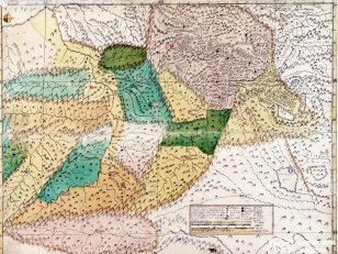 ვახუშტის ატლასი <br>
ზემო ქართლისა და კლარჯეთის რუკა <br>
Atlas of Vakhushti <br>
The map of Upper Kartli and Klarjeti <br>
„ქარტა ზემო ქართლისა და კლარჯეთისა ანუ სამცხე-საათაბაგოსი, რომელსა შინა მჩენარებენ ჴეობანი და ადგილნი სანახებითა. ახალს პოვნილს უფლის ფელეს მენაკთა ზედა. მოხაზული მეფის შვილის ვახუშტისგან თვისის ყოვლის საზღვრითა“.
