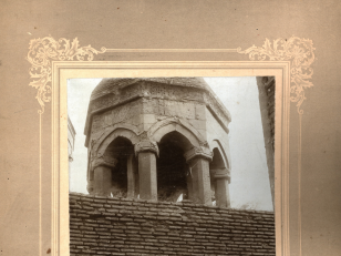 ანჩისხატის სამრეკლო <br>
თბილისი, უთარიღო <br>
ალექსანდრე როინაშვილის ფოტო 
<br>
Bell tower of Anchiskhati church<br>
Tbilisi, without date<br>
Alexander Roinashvili's photo