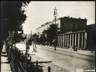 თბილისი, სასახლის ქუჩა
კონსტანტინე ზანისის ფოტო <br>
1915 წელი <br>
Sasakhle street, Tbilisi <br>
Photo by Konstantin Zanis <br>
1915
