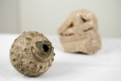 ვერცხლისწყლის ჭურჭელი ვახტანგ ჯობაძის არქეოლოგიური კვლევის მასალებიდან - კვირის დოკუმენტი