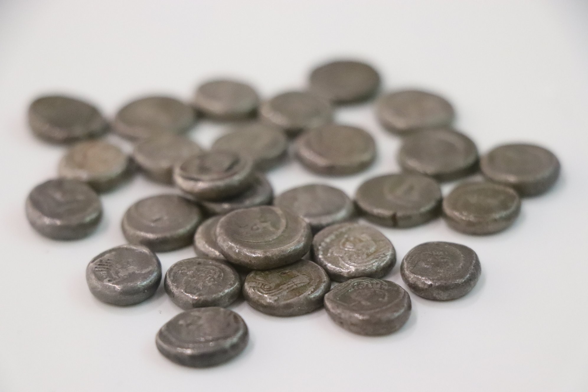 ნახევარდრაქმა. ძვ. წ. V-III სს. კოლხეთი. ვერცხლი
<br>

სარგის კაკაბაძის საოჯახო არქივიდან

<br>
Half-drachm. 5th-3rd centuries BC. Colchis. Silver