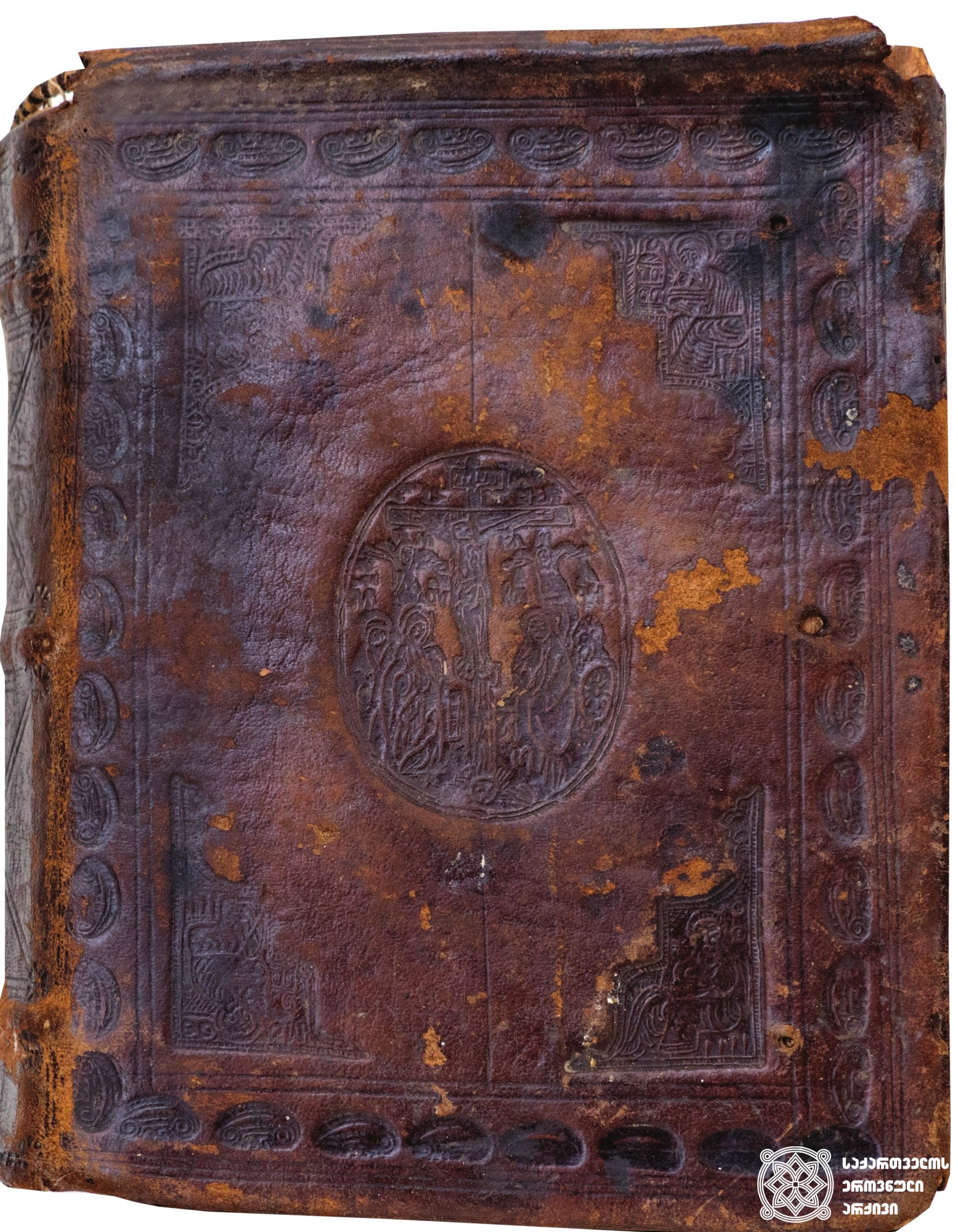 სახარების ტვიფრული ყდა
მოსკოვი, 1739. იოსებ სამებელის სტამბა. მბეჭდავთა ზედამდგომელი: ქრისტეფორე გურამიშვილი
<br>
Embossed cover <br>
Moscow, 1739. Printing House of Ioseb Samebeli. Supervisor of printers: Kristephore Guramishvili
