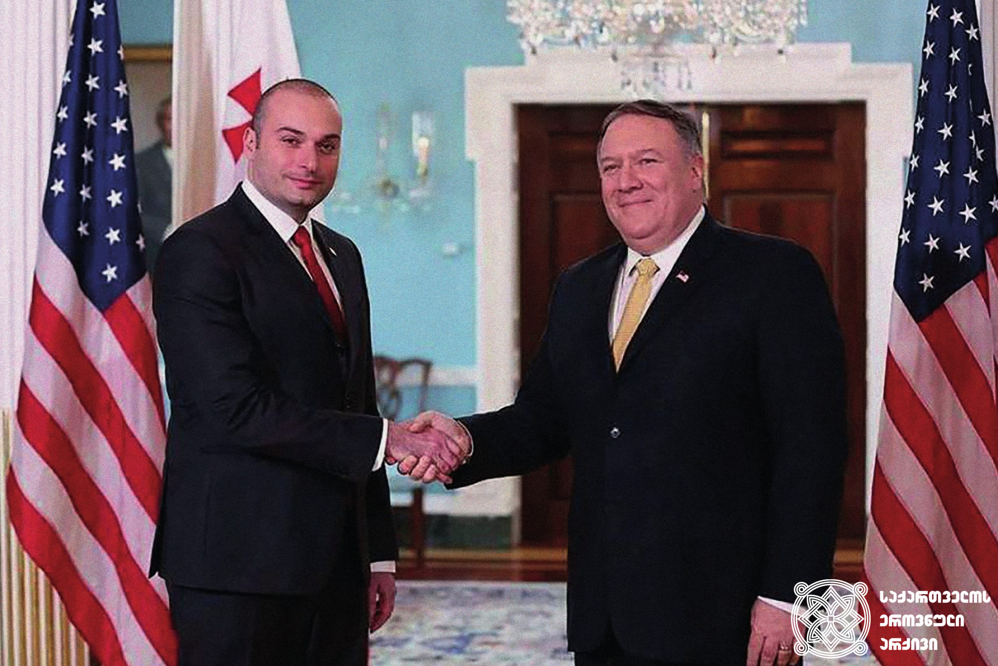 საქართველოს პრემიერ-მინისტრი მამუკა ბახტაძე და აშშ-ის სახელმწიფო მდივანი მაიკ პომპეო. <br>
ვაშინგტონი, 2018 წელი.<br> 
ფოტო: საქართველოს მთავრობა<br> 
Prime Minister of Georgia, Mamuka Bakhtadze and U.S. Secretary of State, Mike Pompeo. <br>
Washington, 2018.<br>
Photo: Government of Georgia