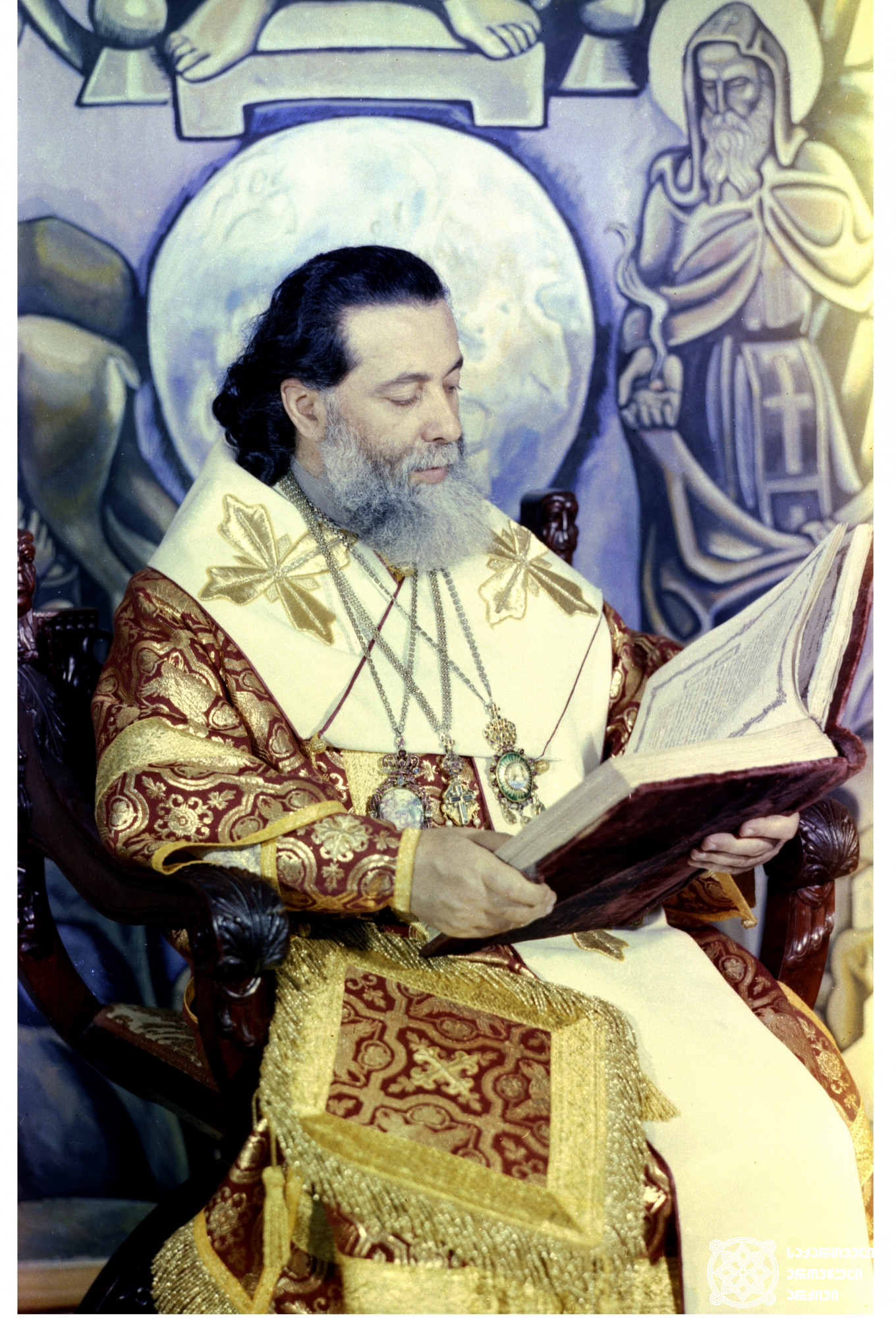 ილია II სრულიად საქართველოს კათოლიკოს-პატრიარქი საპატრიარქო (ძველ) რეზიდენციაში  <br>
1979 წელი <br>
Ilia II, Catholicos-Patriarch of All Georgia, in the (old) Patriarchal Residence<br>
1979
