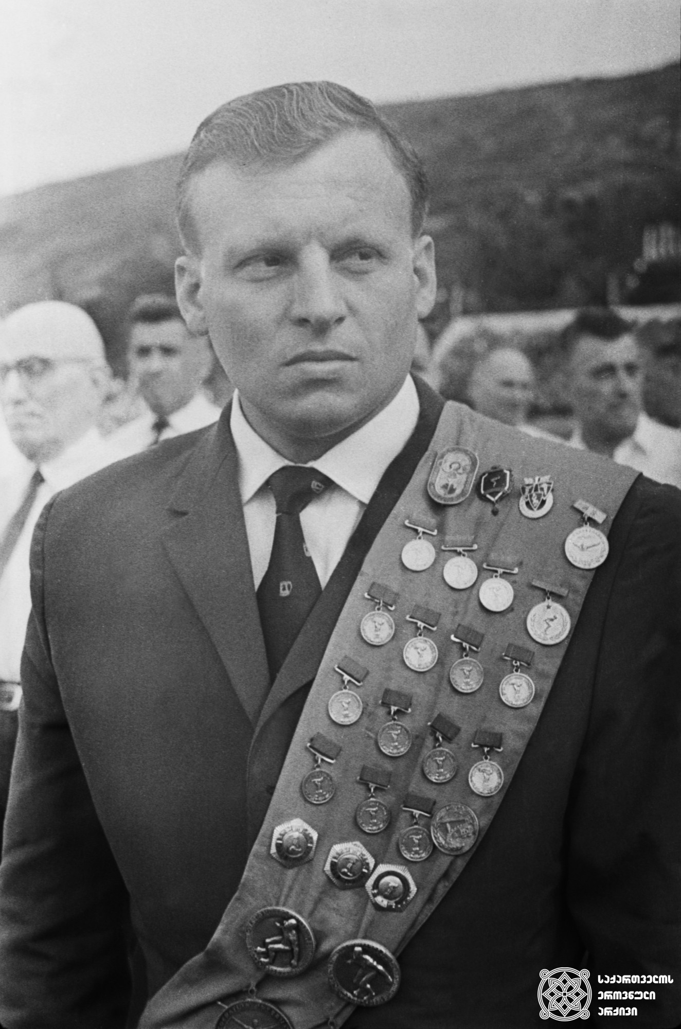 ბორის ნიკიტინი. <br>
XVI ოლიმპიური თამაშების მესამე პრიზიორი (1956 წელი, მელბურნი). XVII ოლიმპიური თამაშების მონაწილე (1960 წელი, რომი). <br>
Boris Nikitin. <br>
Third-prize winner of the XVI Olympic Games in Aquatics (1956, Melbourne); participant of the XVII Olympic Games (1960, Rome).