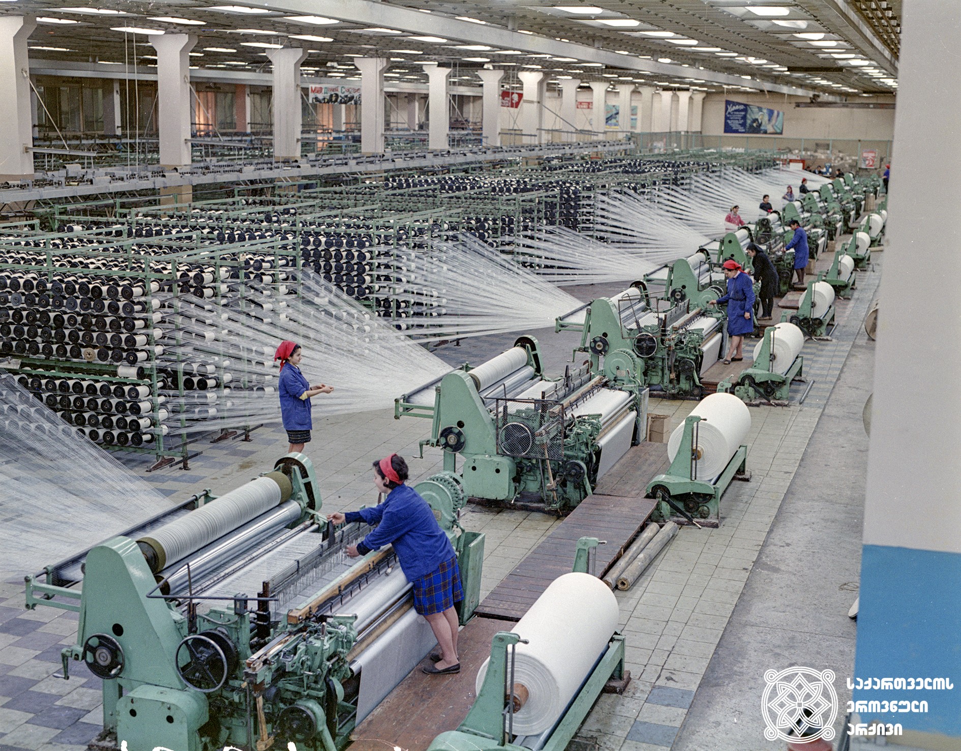 რუსთავის ქიმბოჭკოს ქარხანა, 1977 წელი. 
<br>
Rustavi Chemical fiber factory, 1977.